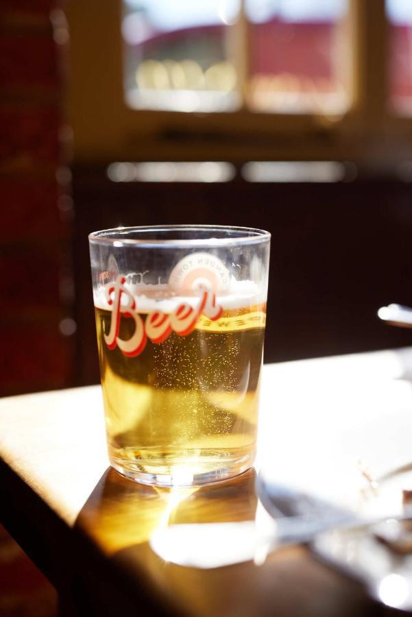 Broad Chalke The Queen'S Head מראה חיצוני תמונה
